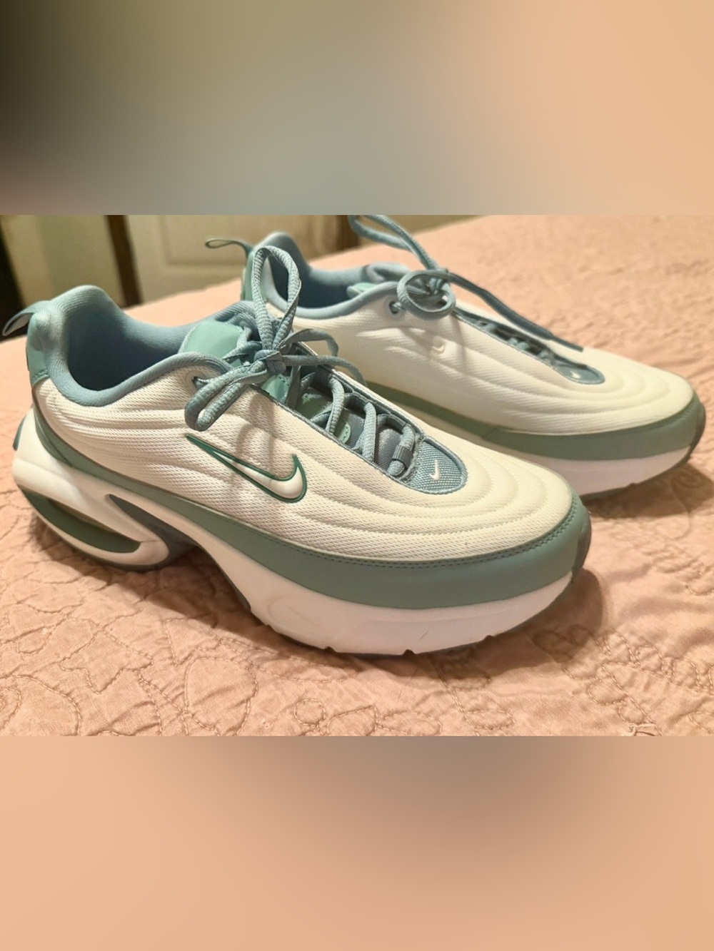 Nike Air Max Portal Women’s Size 8.5